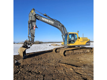 حفار زاحف VOLVO EC240BLC