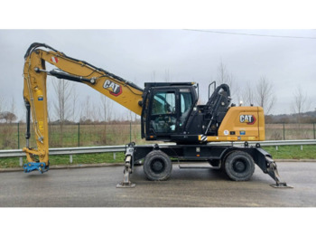 حفار ذو عجلات CATERPILLAR MH3024