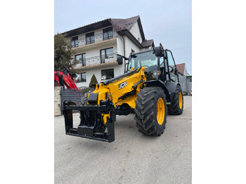 جرافة ذات عجلات تلسكوبية JCB TM320