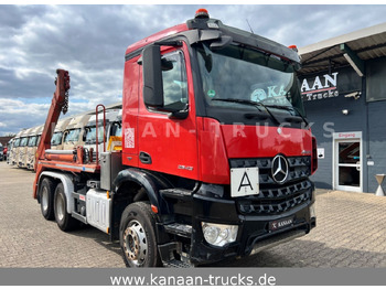 شاحنة لودر انزلاقي MERCEDES-BENZ Arocs 2643