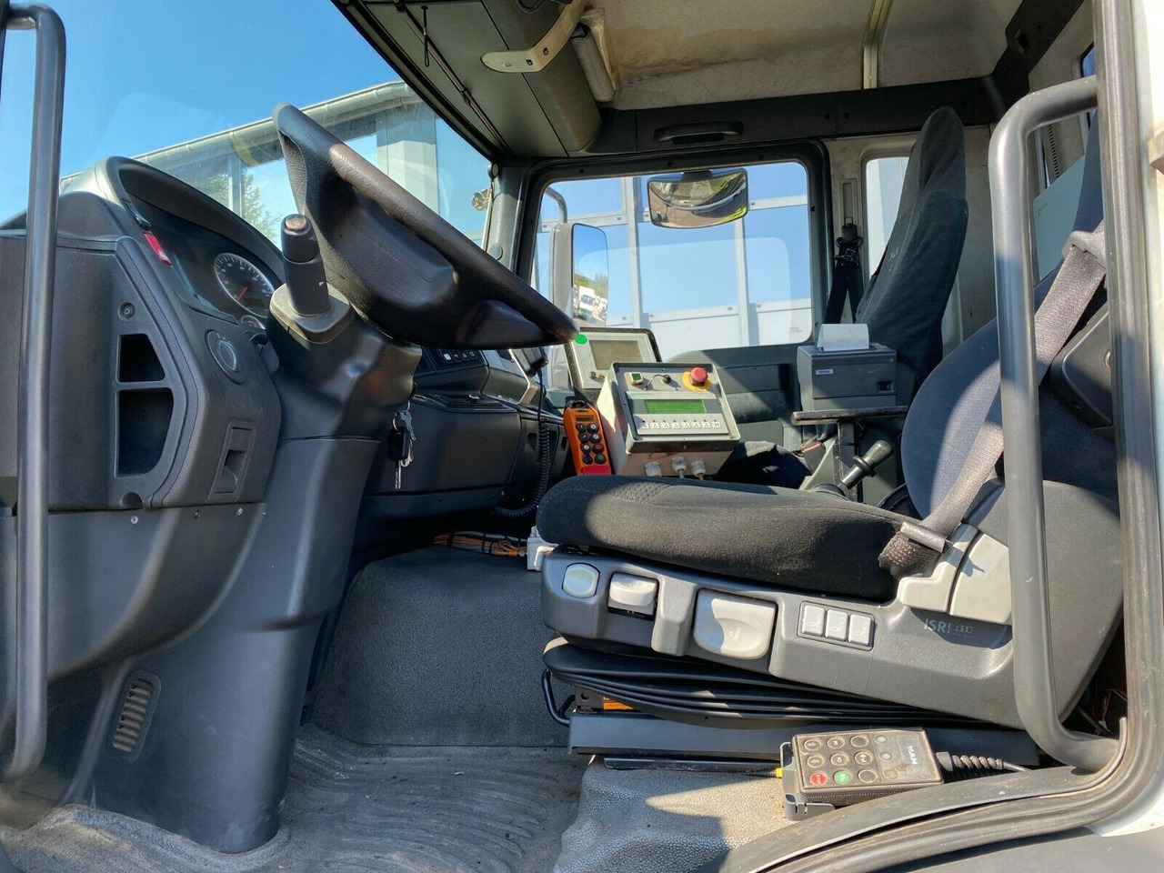 شاحنة بهيكل معدني للمقصورة MAN 26.320 TGA 6x2 MAN 26.320 TGA 6x2: صورة 13 شاحنة بهيكل معدني للمقصورة MAN 26.320 TGA 6x2 MAN 26.320 TGA 6x2: صورة 13