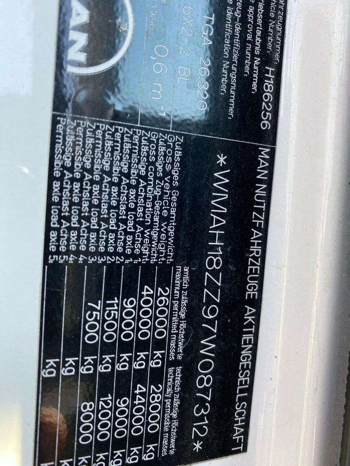 شاحنة بهيكل معدني للمقصورة MAN 26.320 TGA 6x2 MAN 26.320 TGA 6x2: صورة 9 شاحنة بهيكل معدني للمقصورة MAN 26.320 TGA 6x2 MAN 26.320 TGA 6x2: صورة 9