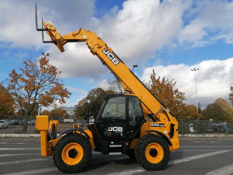 آلة رفع ونقل تلسكوبية Jcb 540-180: صورة 6