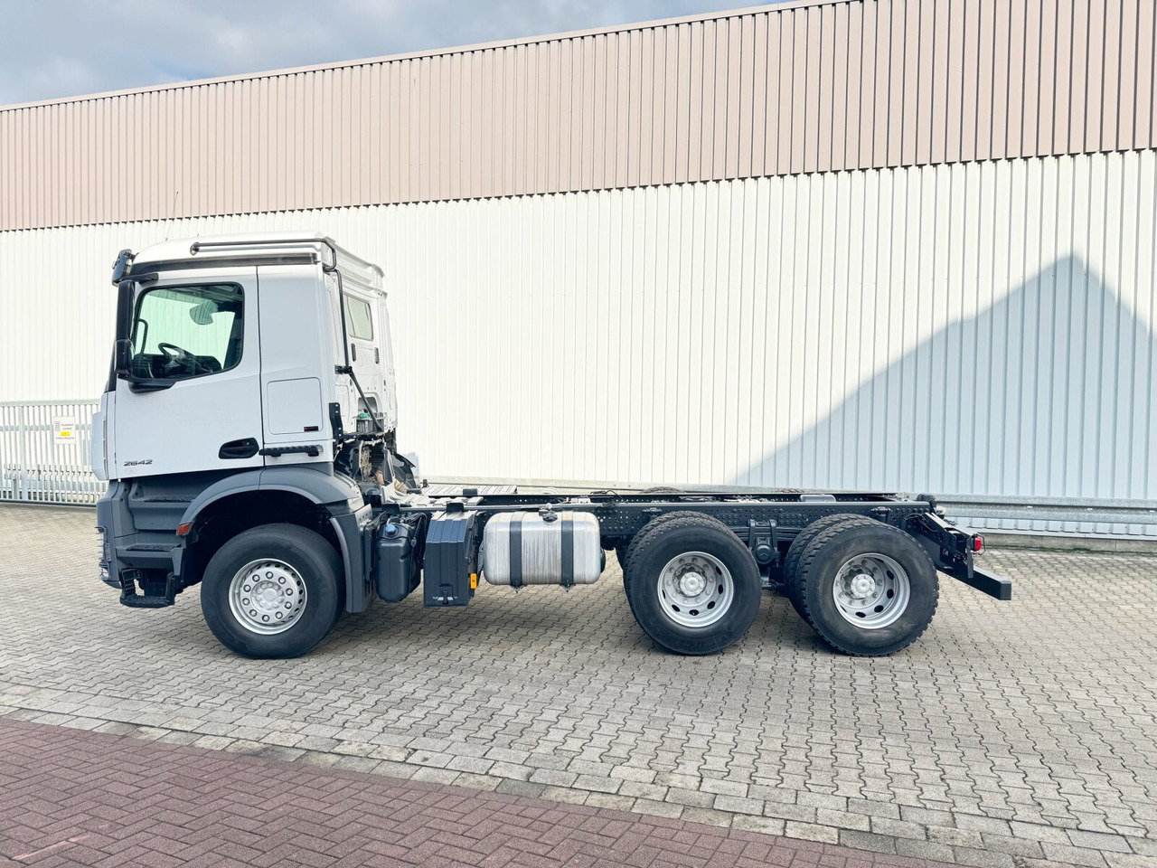 شاحنة قلاب Mercedes-Benz Arocs 2642 K 6x4 Arocs 2642 K 6x4: صورة 14