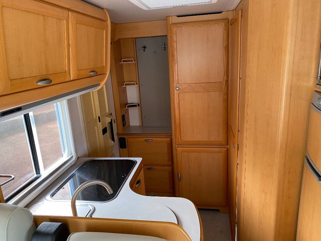 موتر هوم متكامل Hymer BC 544 a réparer / Carte Grise Française: صورة 24