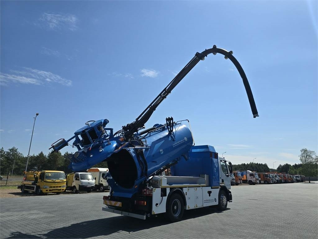 فراغ شاحنة Renault 4x2 WUKO RIVARD for collecting liquid waste: صورة 32