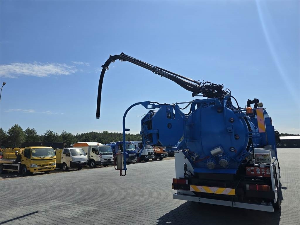 فراغ شاحنة Renault 4x2 WUKO RIVARD for collecting liquid waste: صورة 27