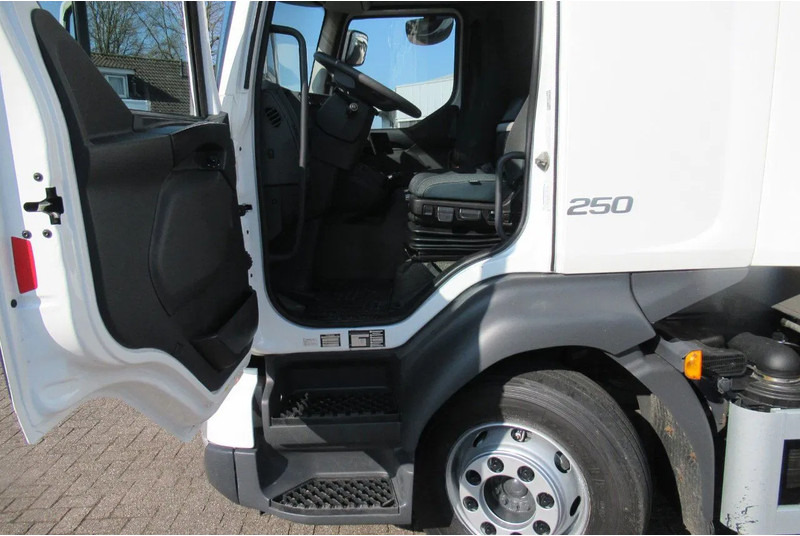 شاحنة صندوقية Volvo FL 250 Bakwagen + 6 deuren + Laadklep 2000 kg: صورة 14