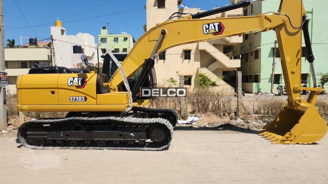 حفار زاحف للبيع  CATERPILLAR 323D3: صورة 6