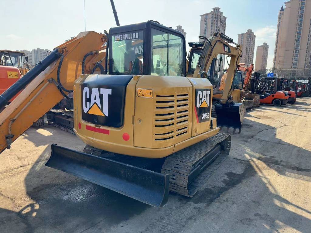 حفار صغير CAT 306E: صورة 13