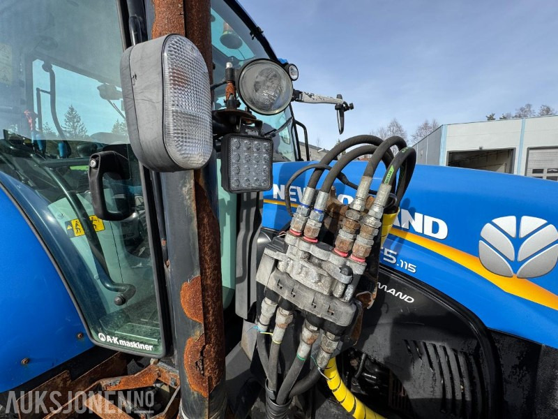 جرار 2014 New Holland T5.115 traktor / 40 km/t: صورة 17