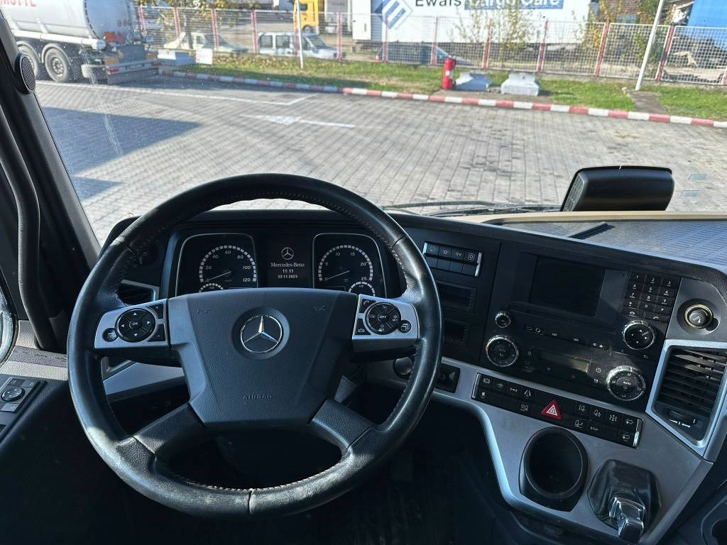 شاحنة صندوقية Mercedes-Benz Actros 963-4-A: صورة 13