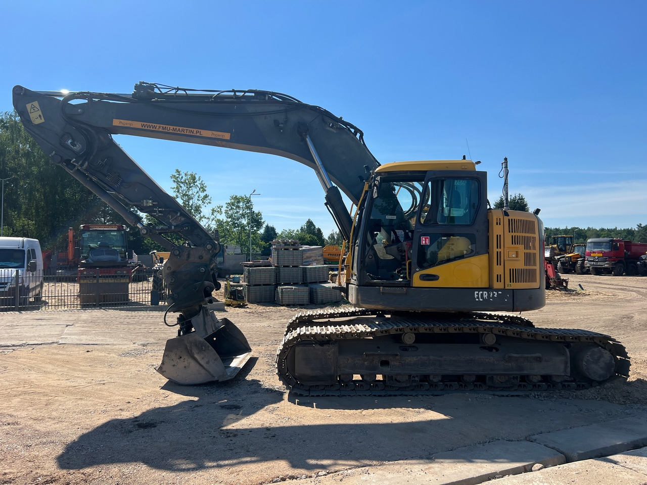 حفار زاحف Volvo ECR235: صورة 7