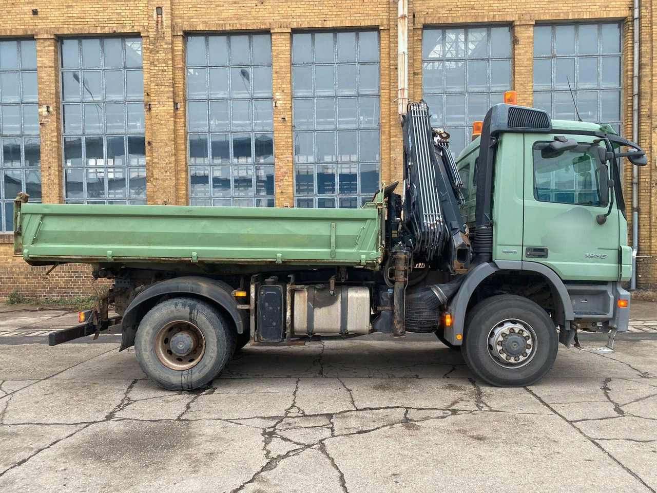 شاحنة قلاب, شاحنة كرين للبيع  Mercedes-Benz Actros 2/3 6-Zyl.1836 ALLRAD 4x4 Dreiseitk: Kran Mercedes-Benz Actros 2/3 6-Zyl.1836 ALLRAD 4x4 Dreiseitk. Kran: صورة 8