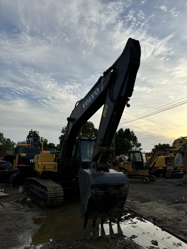 حفار زاحف VOLVO EC220D: صورة 14