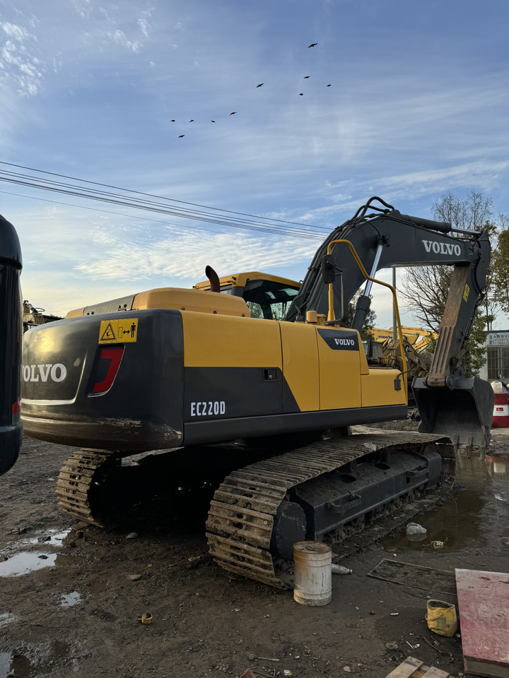 حفار زاحف VOLVO EC220D: صورة 13