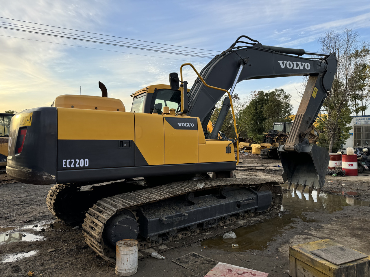 حفار زاحف VOLVO EC220D: صورة 16