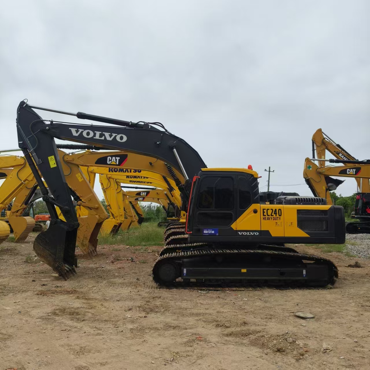 حفار زاحف VOLVO EC240: صورة 6