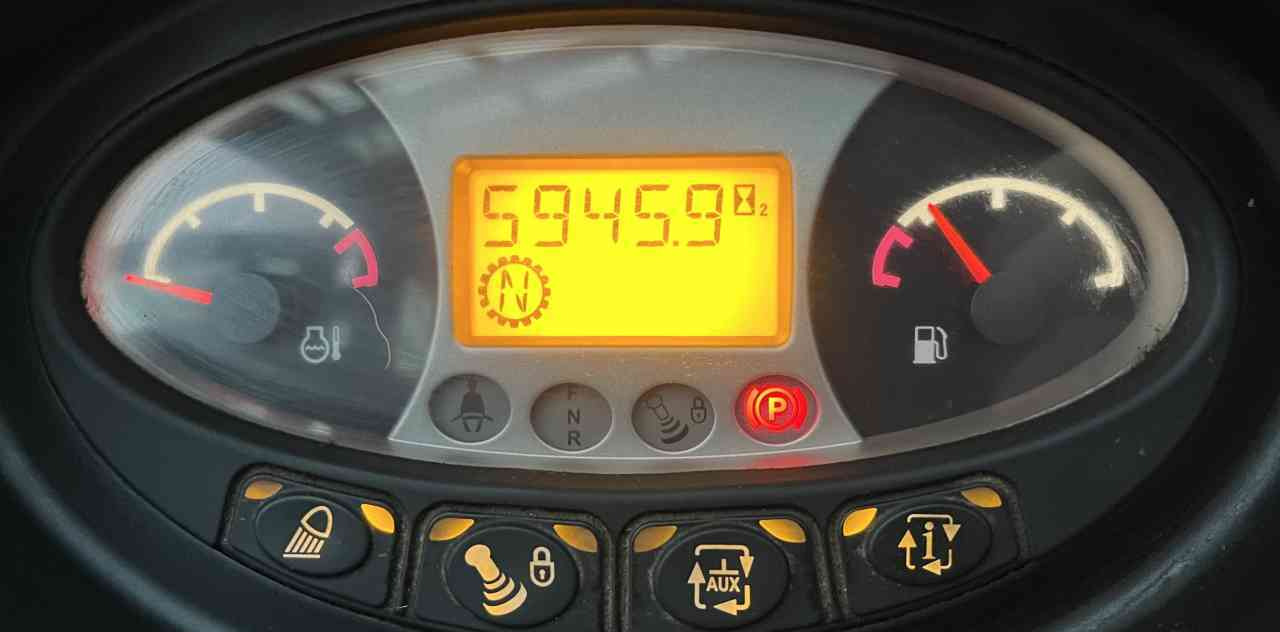 آلة رفع ونقل تلسكوبية Massey Ferguson 9407S Xtra verreiker: صورة 7