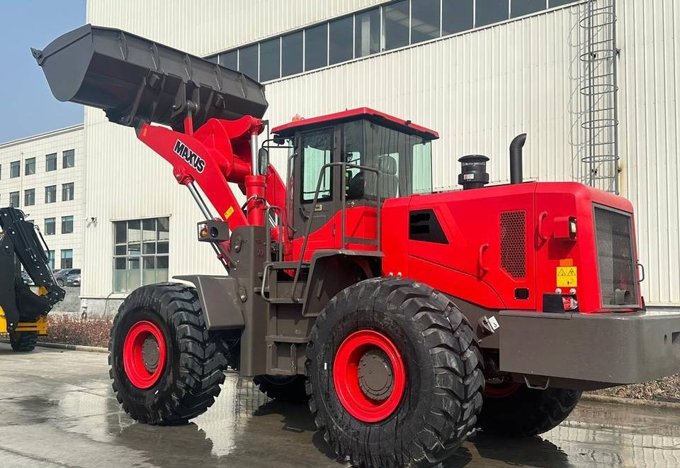 جرار للبيع  NEW MAXUS 180 HP Tractor + Loader Warranty up to 10 YEARS Новий MAXUS Трактор 180 К.с. + Навантажувач Гарантія до 10 РОКІВ Nowy MAXUS Traktor 180 KM + Ładowacz Gwarancja do 10 LAT: صورة 11