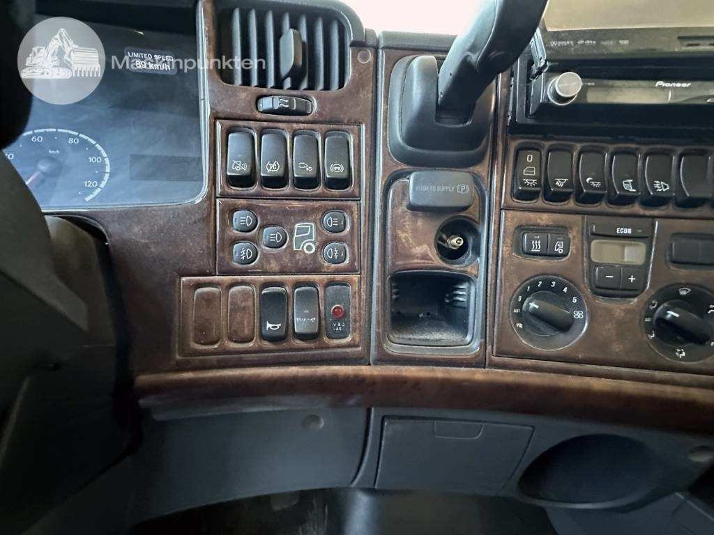 شاحنة لودر انزلاقي Scania R 420 LB: صورة 29