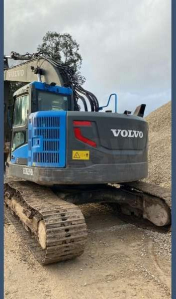 حفار زاحف Volvo ECR235DL: صورة 8