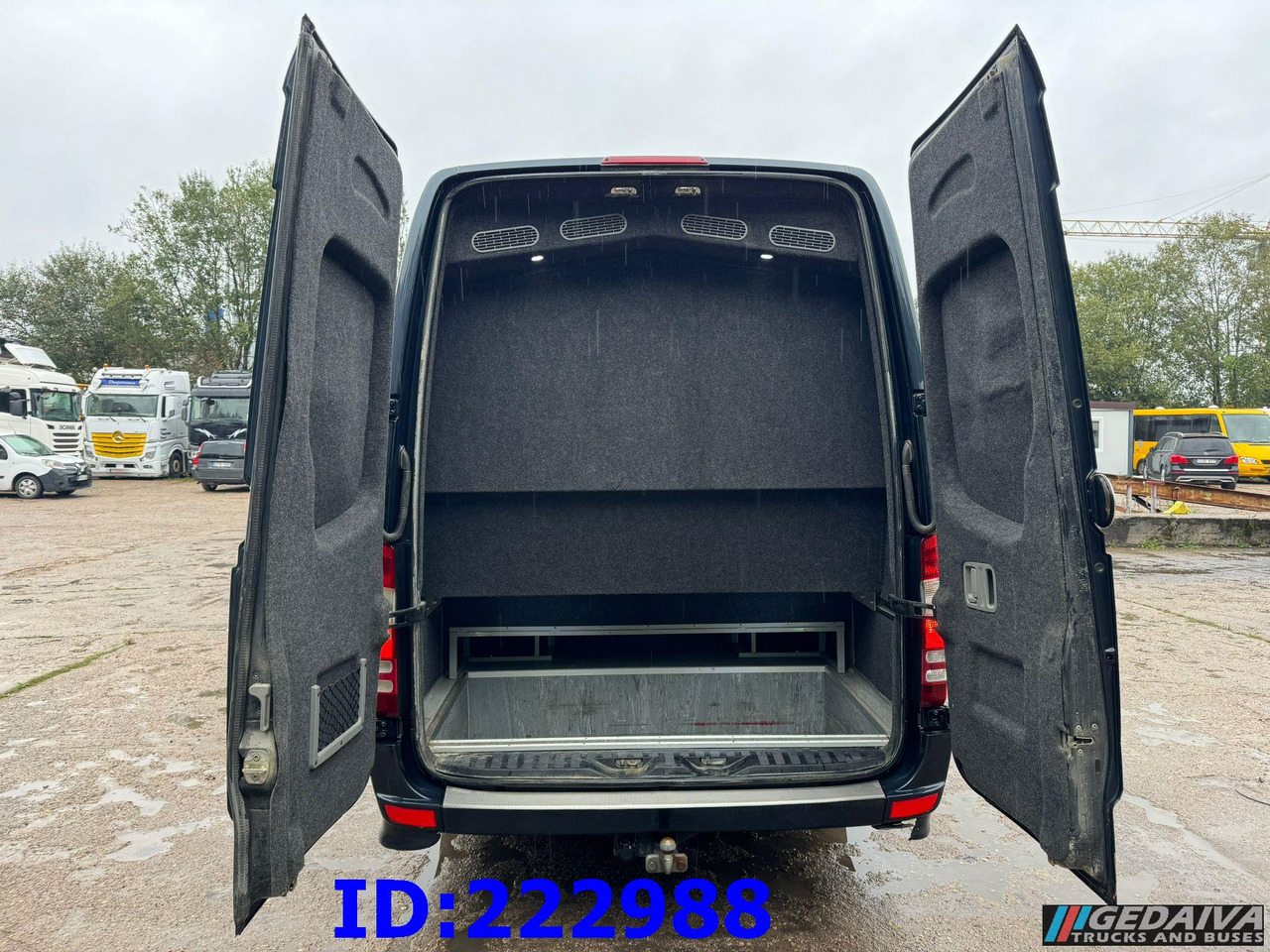 حافلة نقل لمسافات طويلة MERCEDES-BENZ Sprinter 519 VIP - 17 Seater: صورة 6