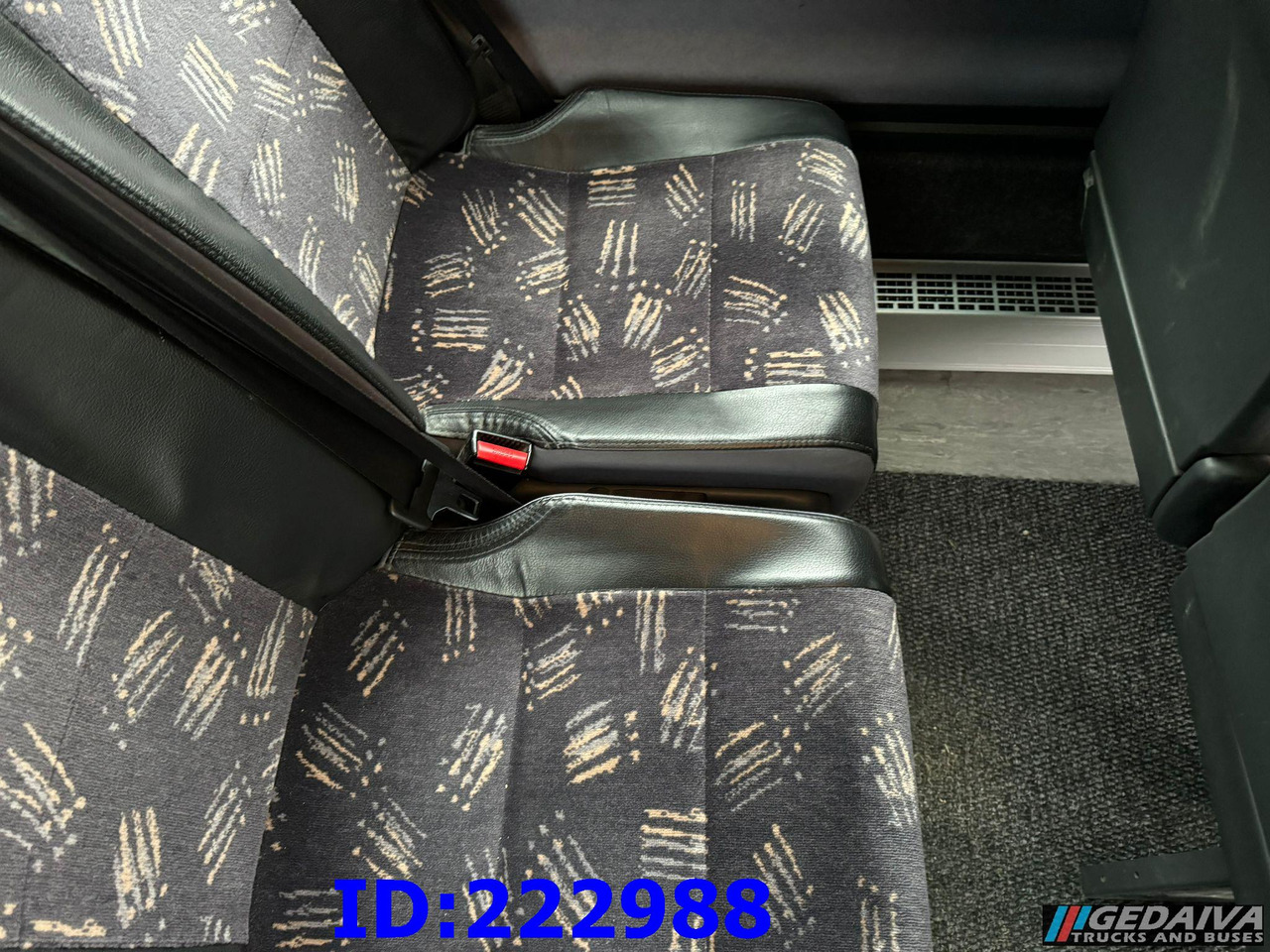 حافلة نقل لمسافات طويلة MERCEDES-BENZ Sprinter 519 VIP - 17 Seater: صورة 16