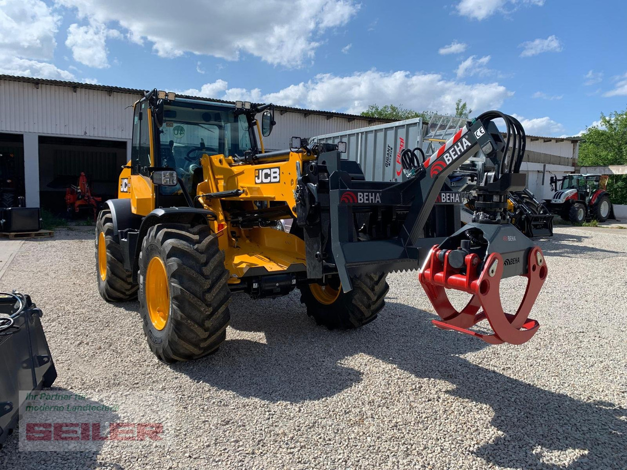 جرافة ذات عجلات تلسكوبية JCB TM 320 S Agri: صورة 6