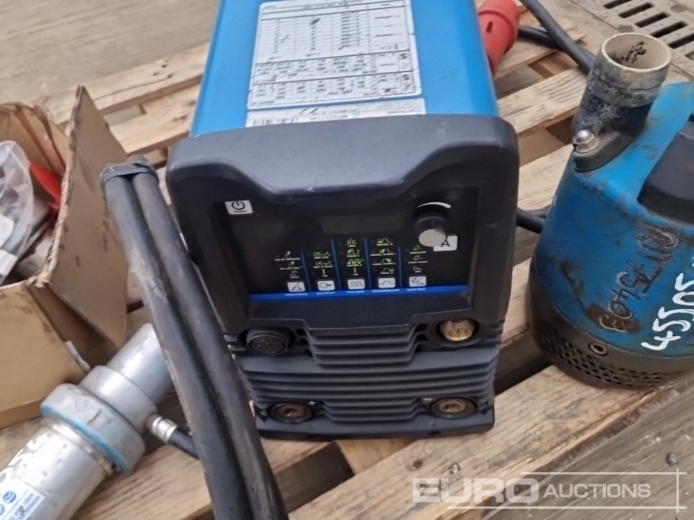 معدات الانشاءات Hydraulic Impact Wrench (2 of), Miller 415Volt Welder, Submersible Pump: صورة 12