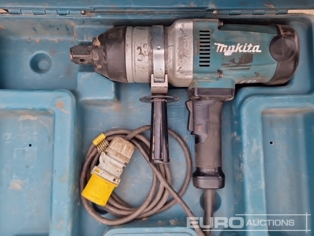 معدات الانشاءات Sealey 230Volt Welder, Draper 230Volt Battery Charger/Starter, Makita TW1000 110Volt Impact Wrench, Sealey Micrometer Torqe Wrench (3 of): صورة 12