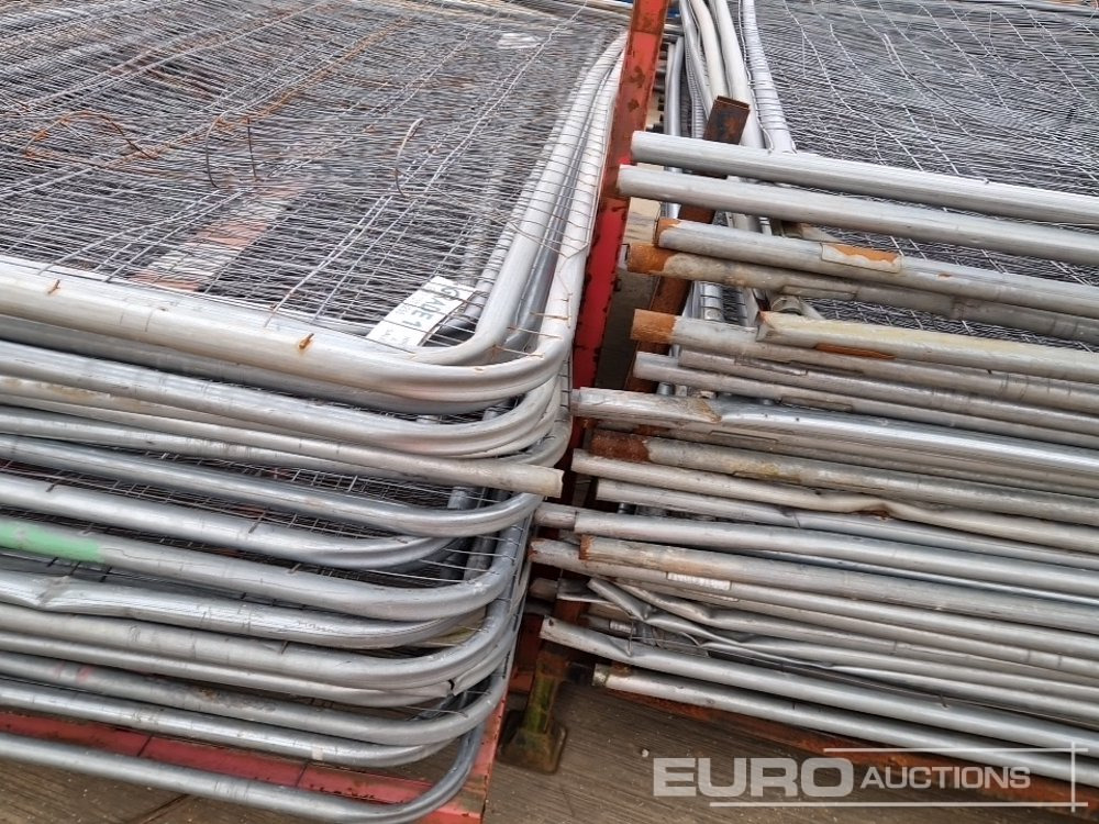 معدات الانشاءات Stillage of Heras Fencing (2 of): صورة 16