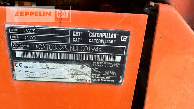 حفار زاحف Cat 323-07C: صورة 6